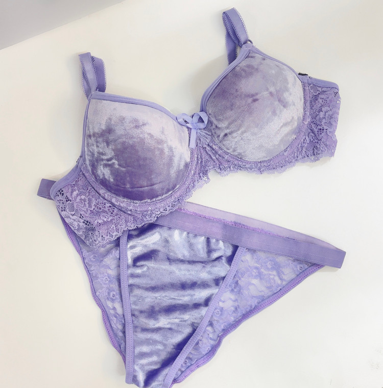 ست شورت و سوتین اسفنجی کاپ فنردار