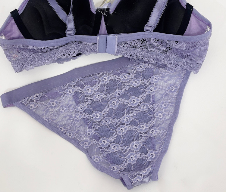 ست شورت و سوتین مخمل ست شورت و سوتین پاپوین دار گیپوری