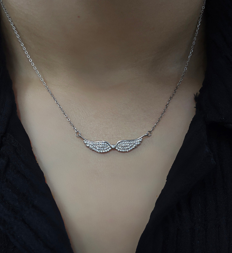 گردنبند نقره طرح بال نگیندار