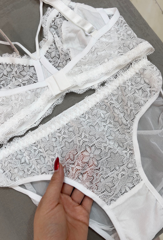 ست لباس زیر سفید زنانه