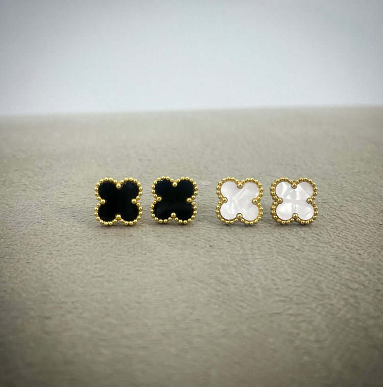 گوشواره دخترانه و زنانه مدل ونکلیف سفید و مشکی