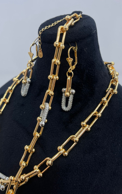 سرویس زنانه طلایی نگین دار برند ژوپینگ