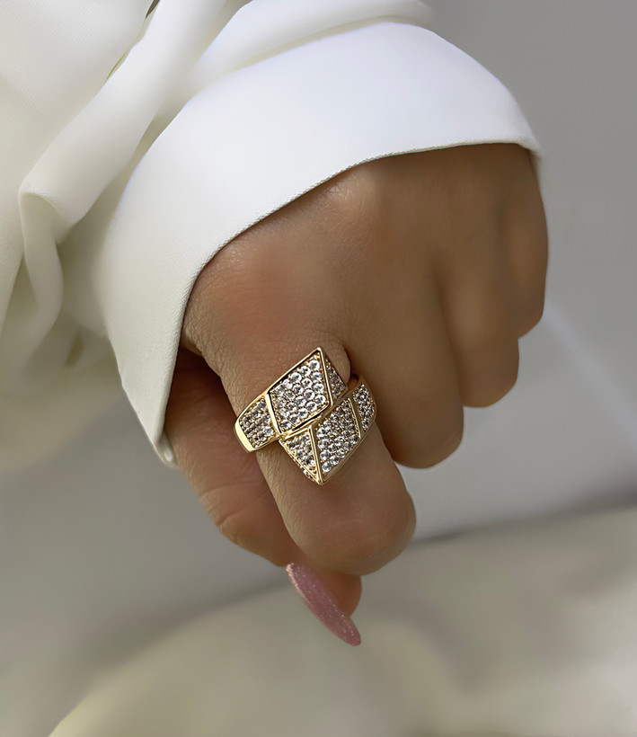 انگشتر لوکس و طلایی زنانه