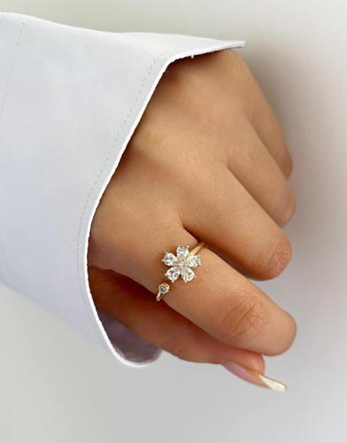 انگشتر ظریف دخترونه مینیمال طرح گل