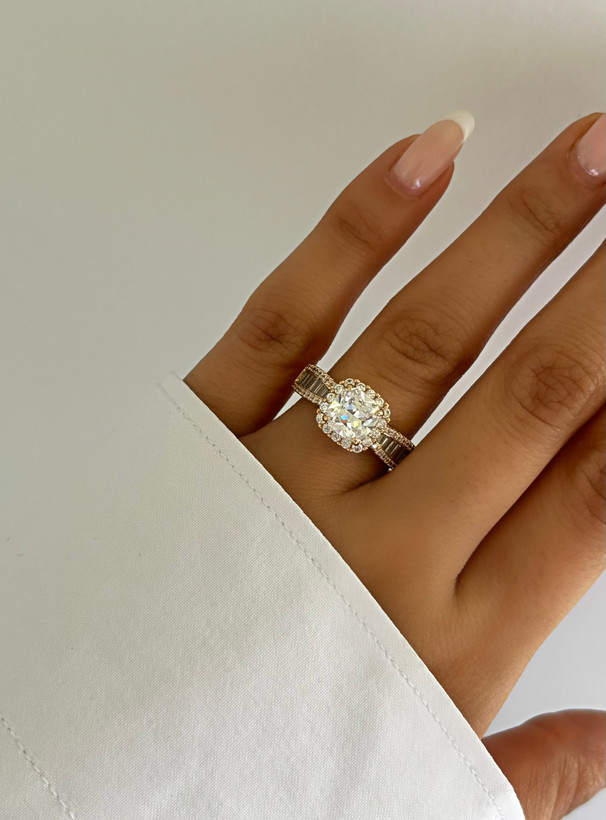 انگشتر طلایی نگیندار زنانه ضدحساسیت