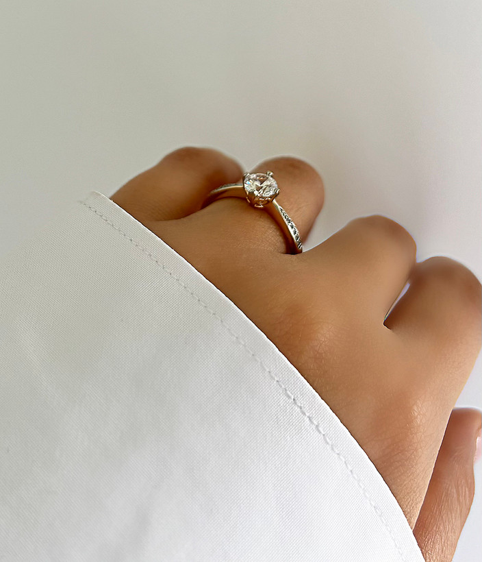 انگشتر نشون نگین گرد استیل زنانه