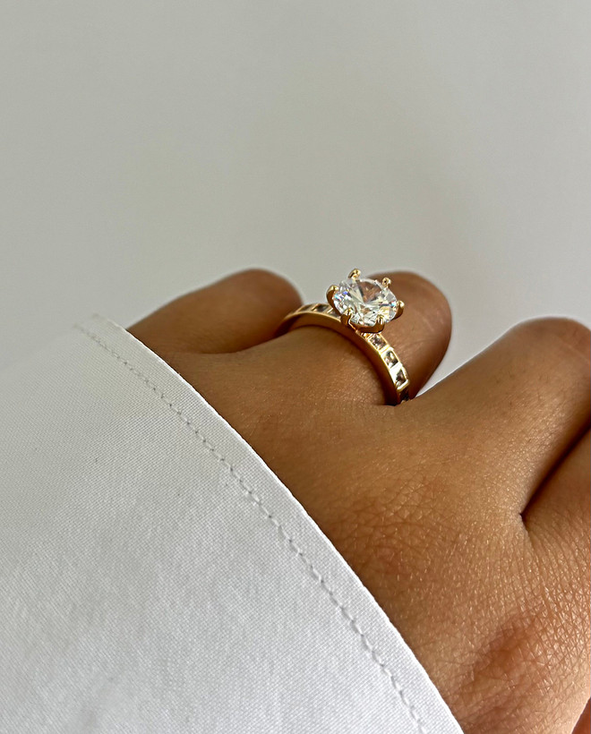 انگشتر استیل طلایی تک نگین