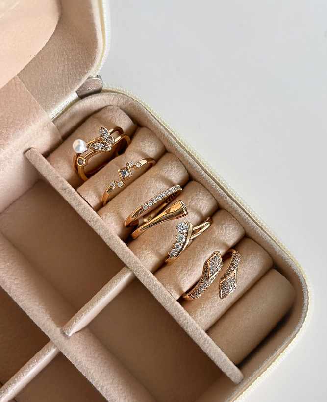 انگشتر مینیمال دخترانه طلایی