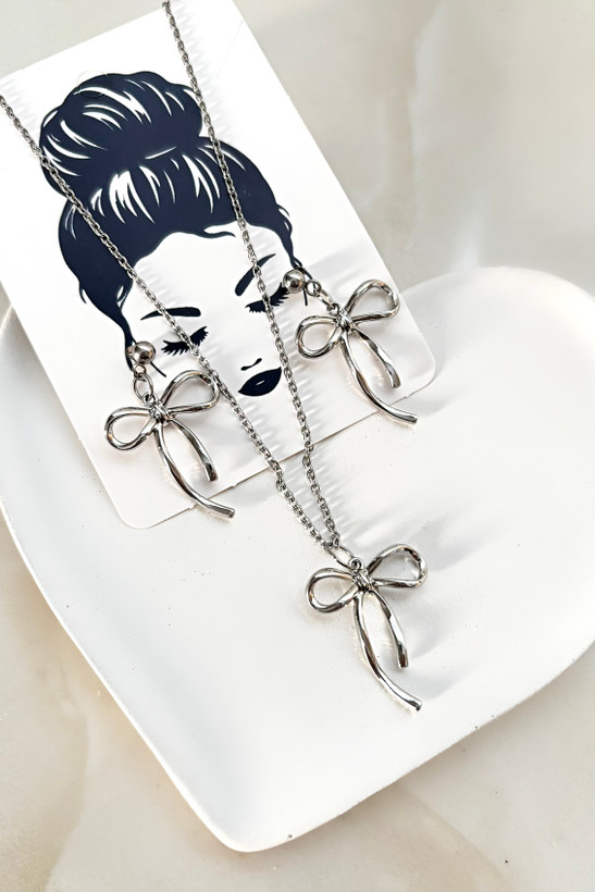 ست گردنبند و گوشواره استیل پاپیونی