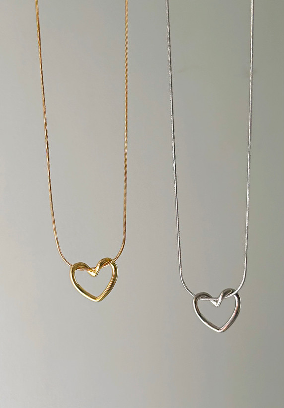 گردنبند پلاک قلبی ساده دخترانه