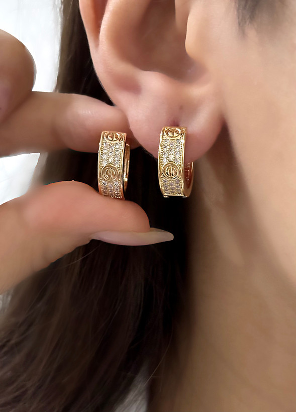 گوشواره حلقه ای کارتیر نگیندار