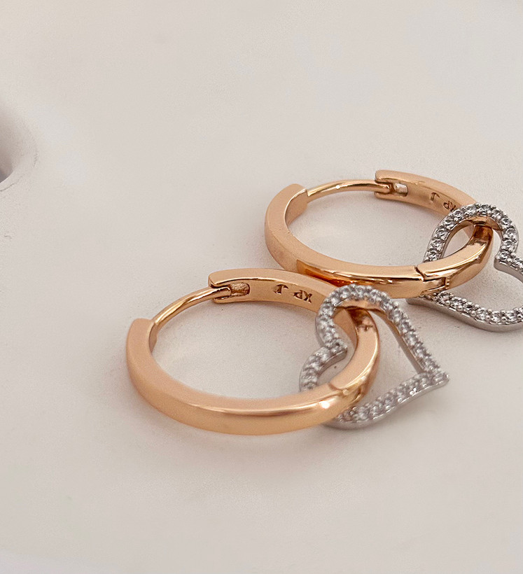 گوشواره دخترانه با آویز قلبی