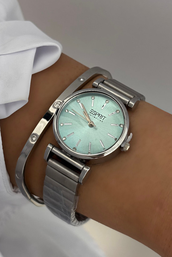 ساعت صفحه آبی دحترانه