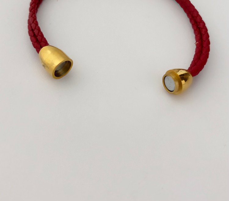 دستبند قفل مگنتی چرمی زنانه