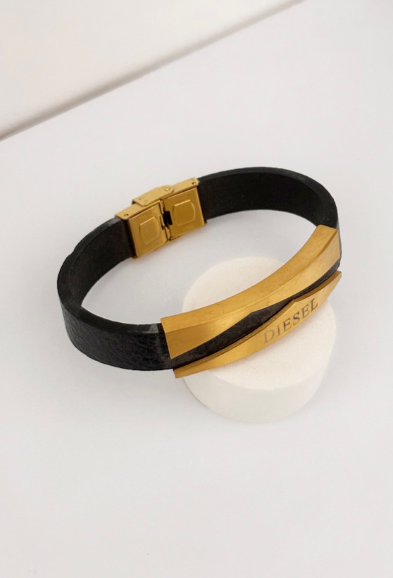 دستبند چنل پلاک طلایی