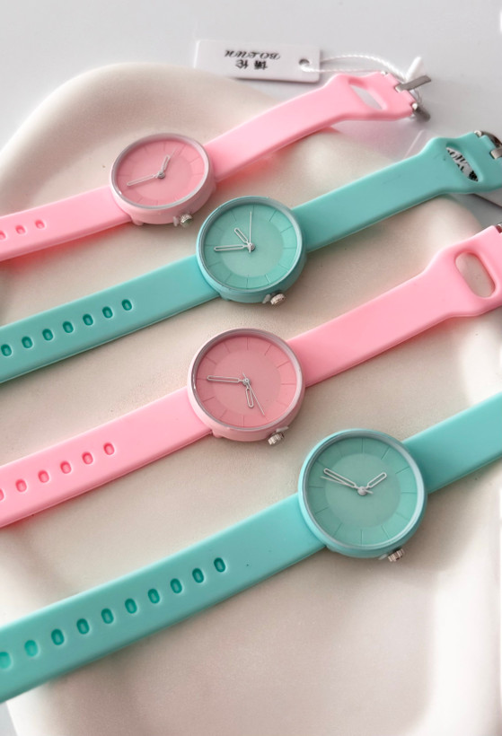 ساعت زنانه ضدحساسیت بند سیلیکونی