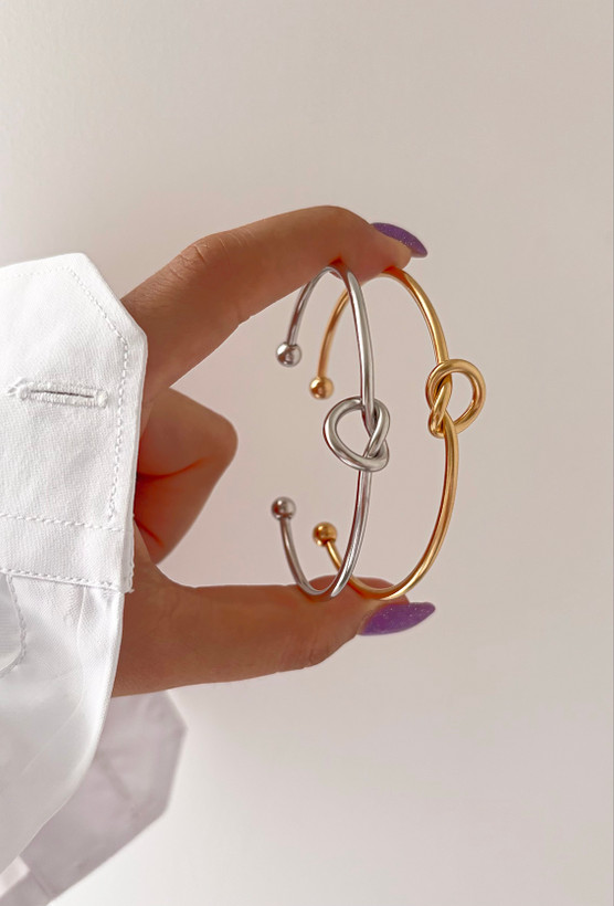 بنگل استیل کنار ساعت