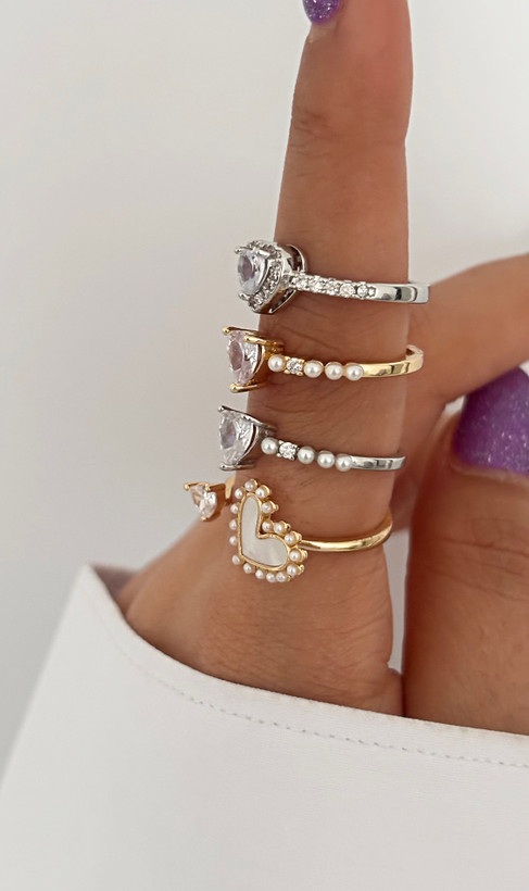 انگشتر قلبی جواهری دخترانه