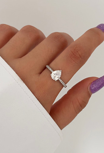 انگشتر نگین اشکی