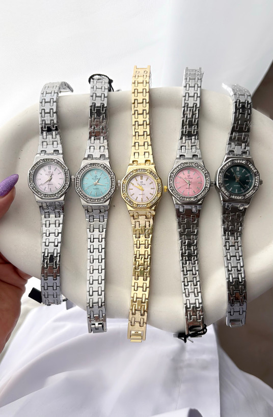 ساعت طلایی استیل زنانه