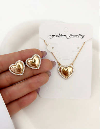 نیمست کادویی طلایی طرح قلب دخترانه