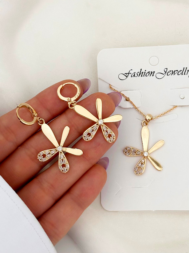 نیمست طرح گل نگینی دخترانه