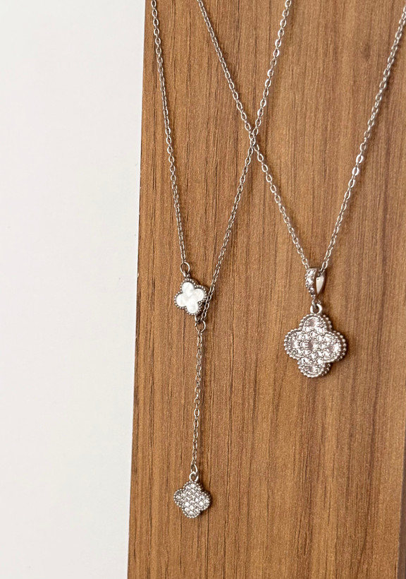 گردنبند ونکلیف آویزی نقره ای