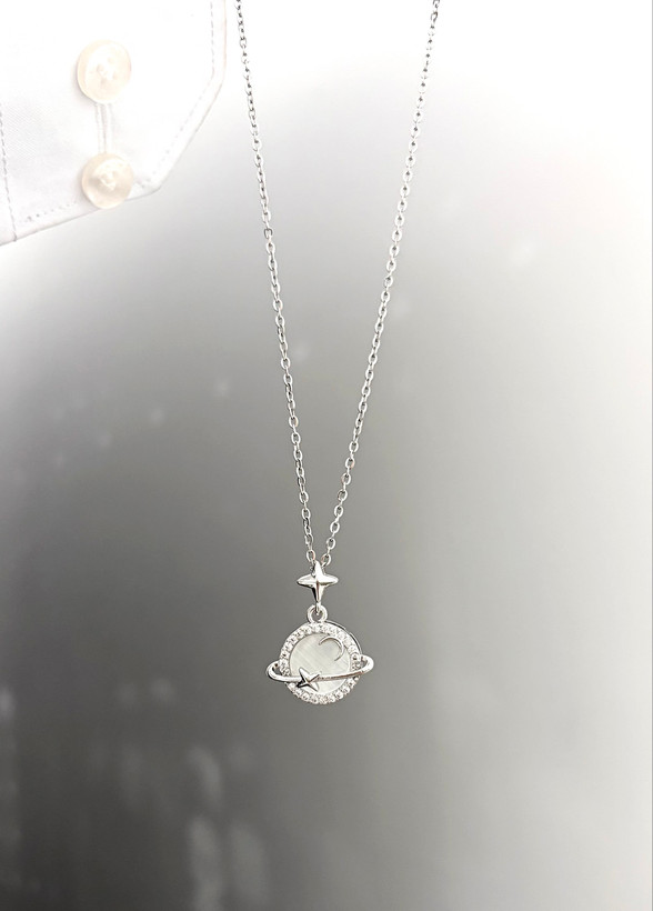 گردنبند سیاره زحل نقره ای