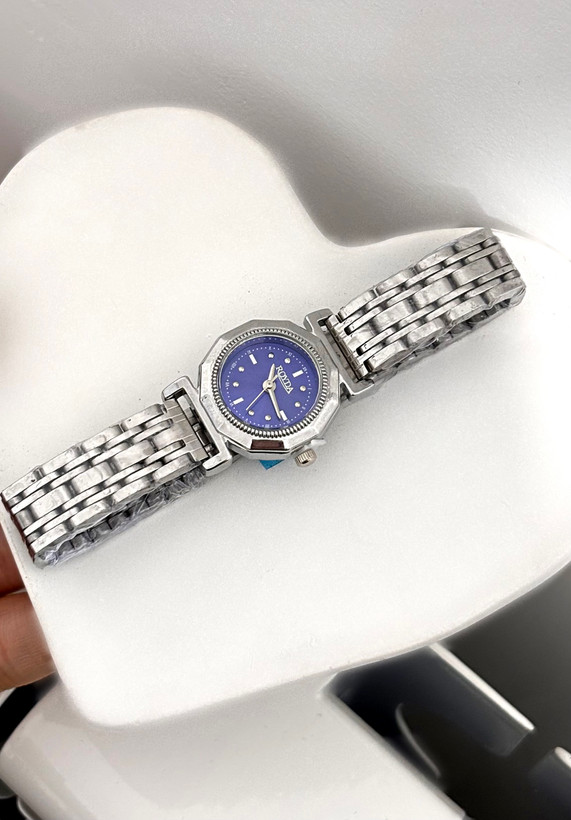 ساعت صفحه ریز و مینیمال زنانه