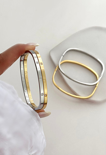 دستبند کارتیه لاو چهارگوشه