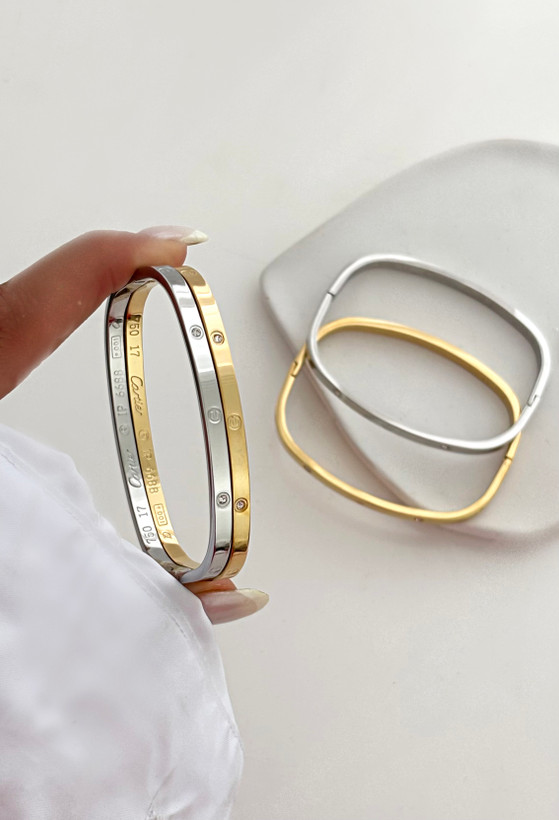 دستبند کارتیه لاو چهارگوشه