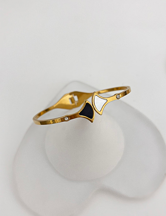 دستبند دخترانه لاکچری طلایی