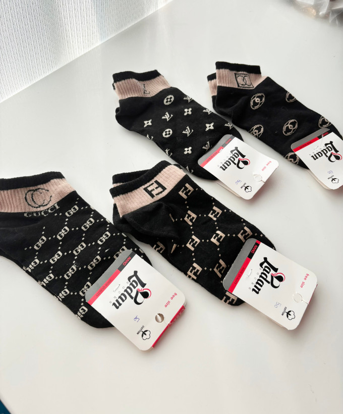 جوراب زنانه مشکی طرحدار