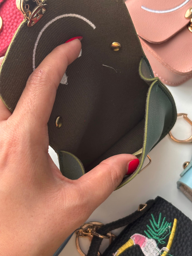 کیف پول دکمه ای