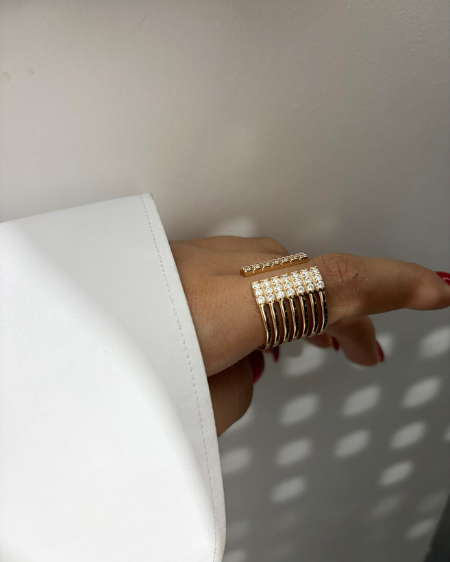 انگشتر نگیندار طلایی خاص