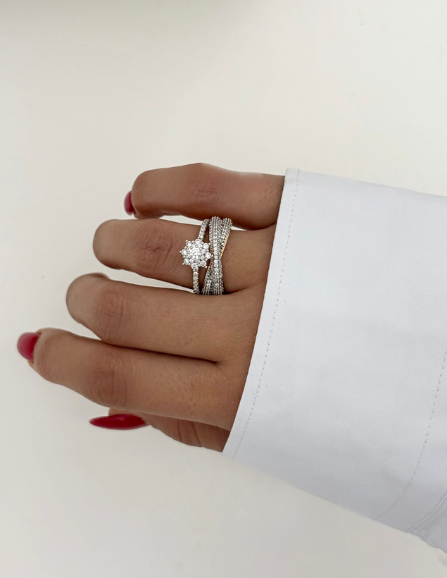 انگشتر تک نگین خاص زنانه