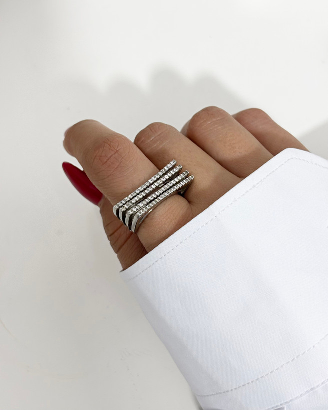 انگشتر نگیندار برجسته