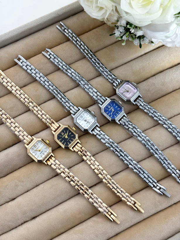 ساعت صفحه مربع زنانه