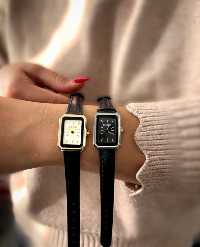 ساعت چرمی ساده کلاسیک زنانه