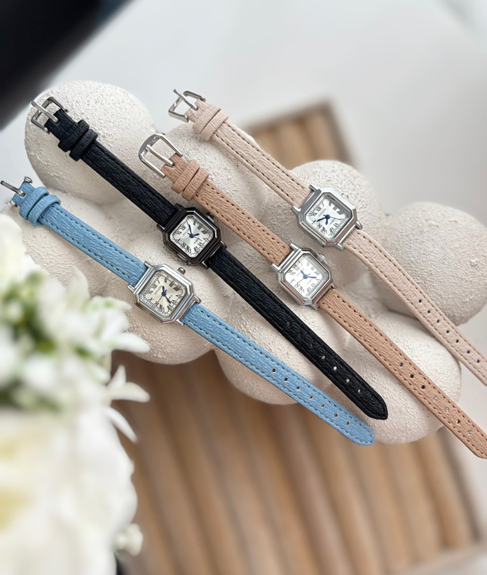 ساعت بند چرمی رنگی زنانه