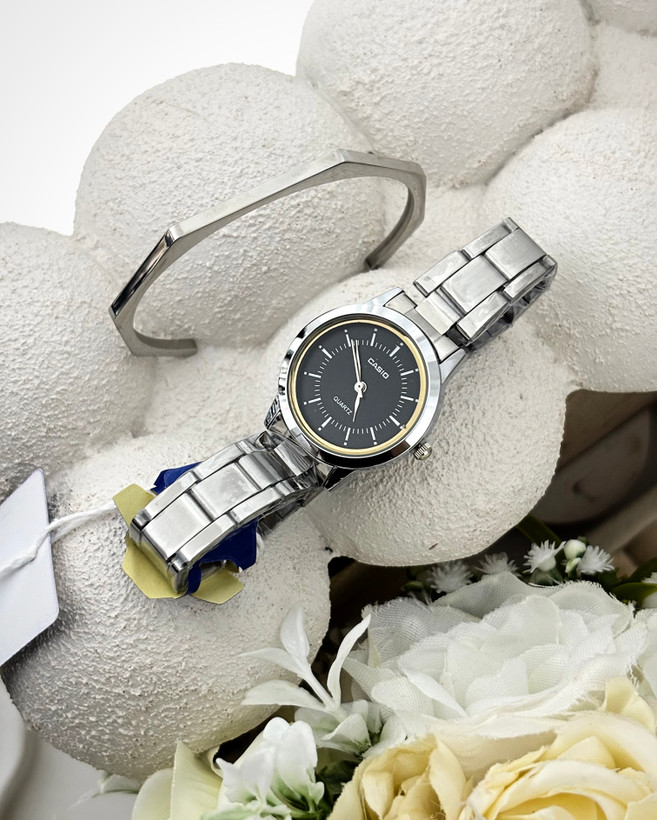 ساعت ماسیو مشکی طلایی زنانه