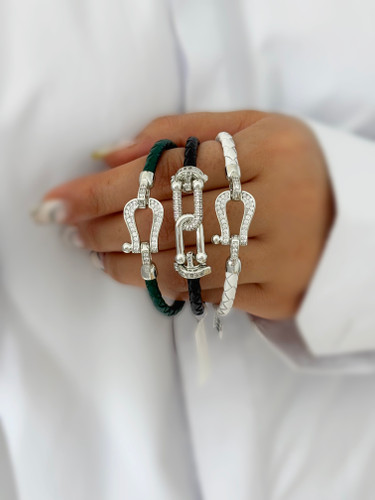 دستبند نعل اسبی جواهری زنانه طرح طلا