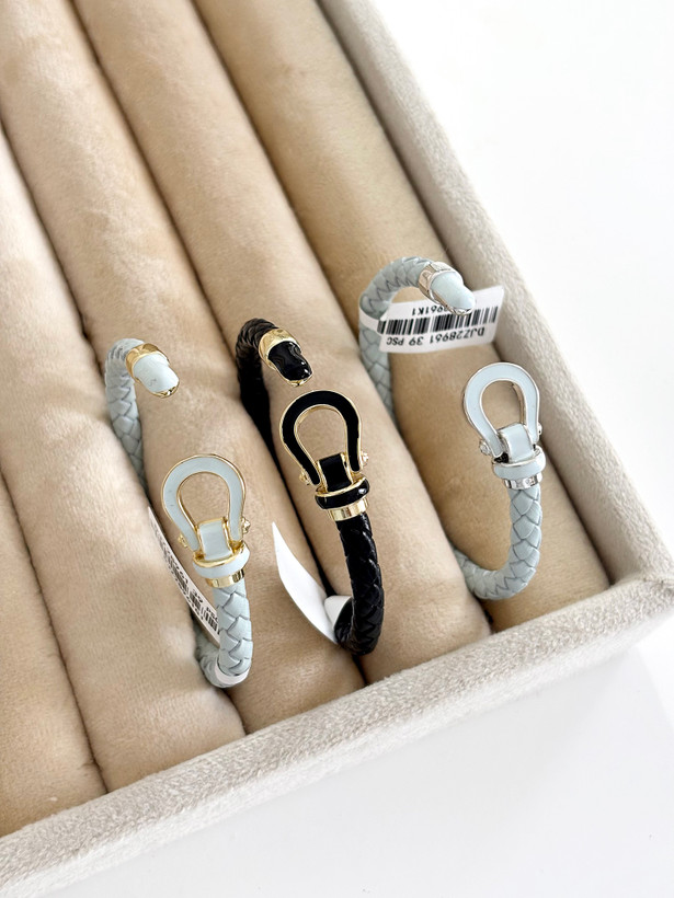 دستبند چرمی اسپرت زنانه طرح نعل اسبی