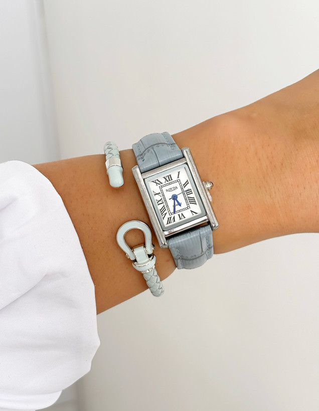 دستبند مدل جدید زنانه با پلاک نعل اسب و چرم