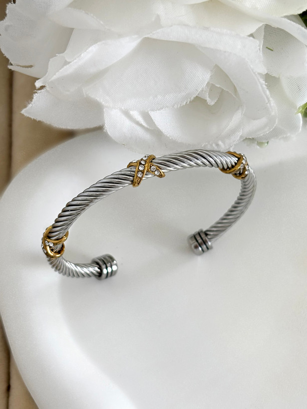 دستبند استیل مدل ضربدری زنانه