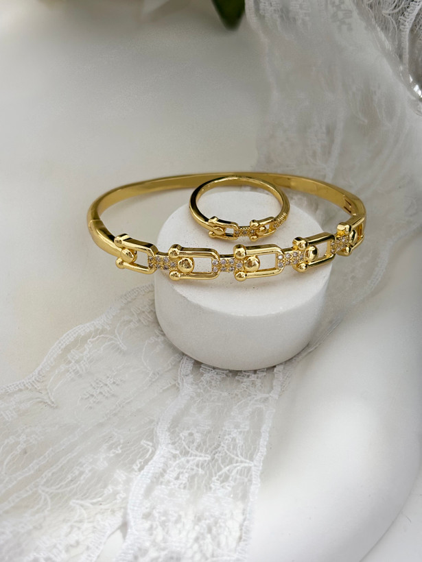 ست بنگل و انگشتر میخی کارتیه