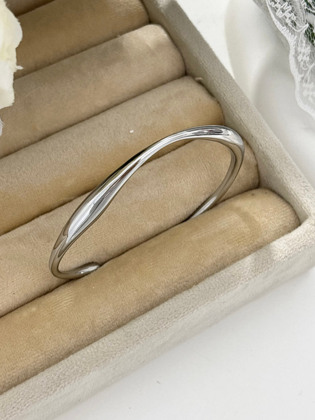 دستبند موجدار فشن دخترانه