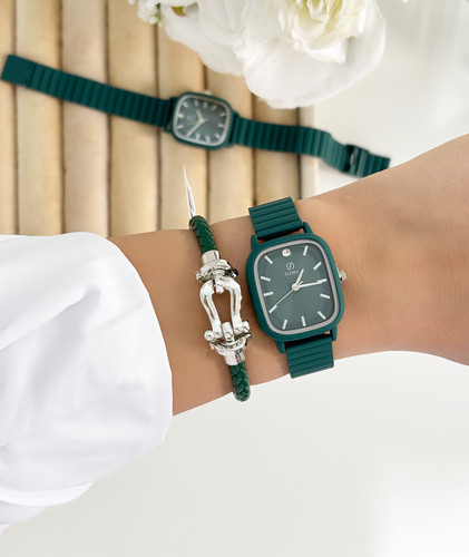 ساعت شمعی سبز