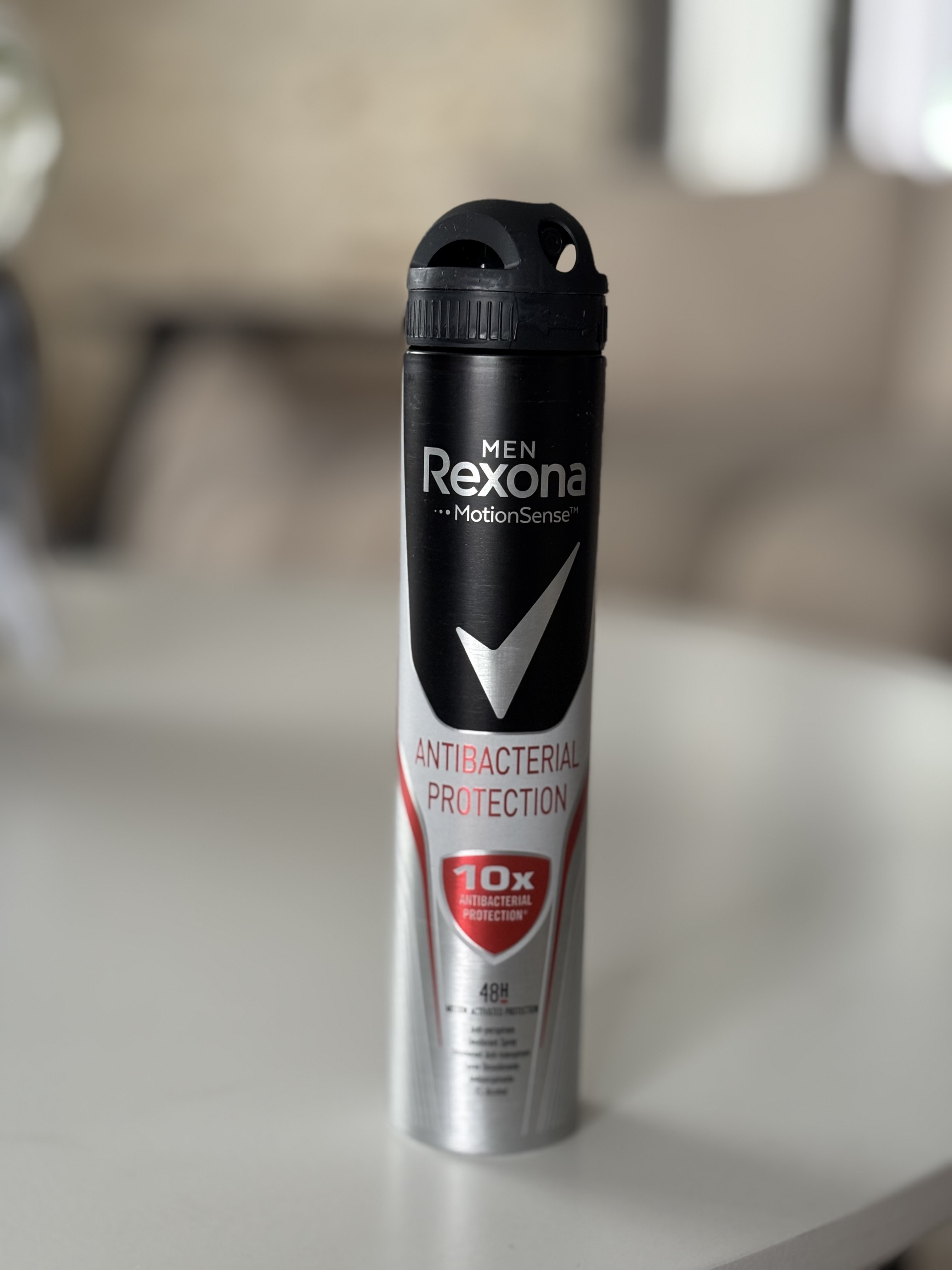 اسپری ضدتعریق مردانه رکسونا Antibacterial Protection 10X ۲۰۰ میل